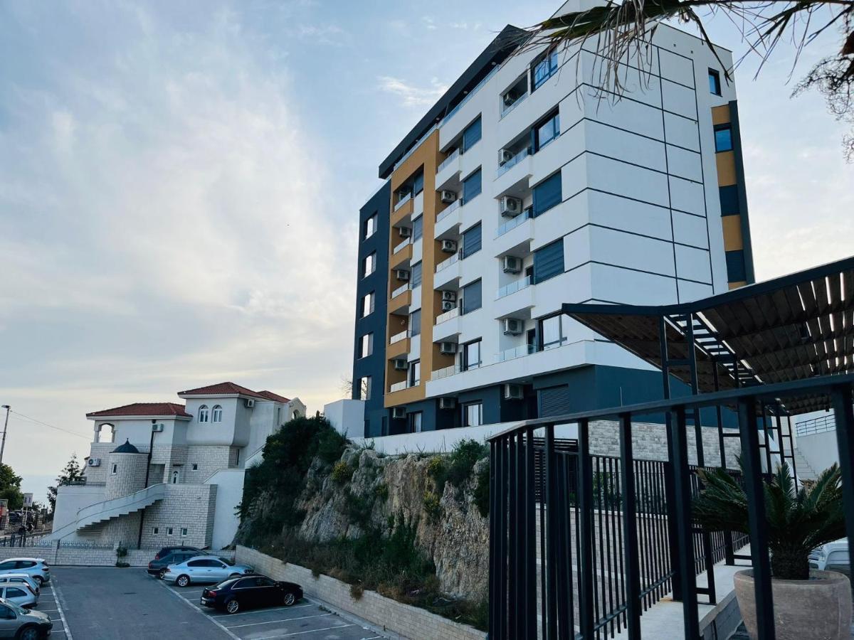 Art'S Apartment Mit Pool Ulcinj Pinjes 외부 사진